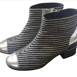 😍 Chanel Ankle Boots 👢